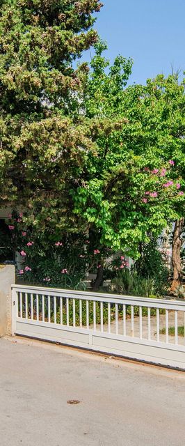 Apartmanok Parkolóhellyel Vir - 24740