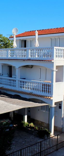 Apartmanok Parkolóhellyel Pirovac, Sibenik - 24766 Pirovac