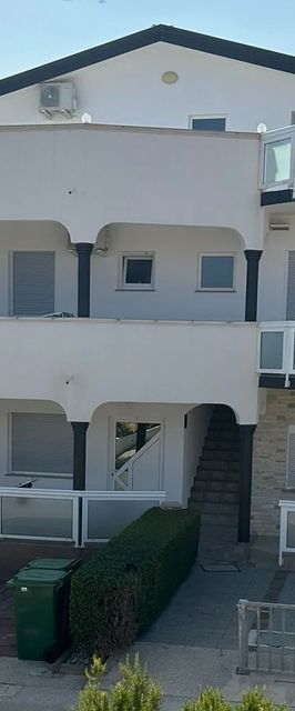 Apartmanok A Tenger Mellett Vir - 24777