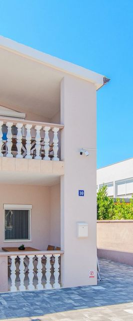 Apartmanok Parkolóhellyel Vir - 24843