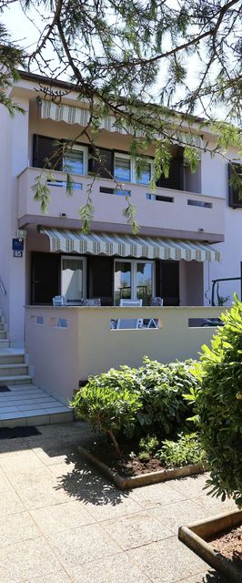 Apartmanok Parkolóhellyel Punat, Krk - 24862 Punat