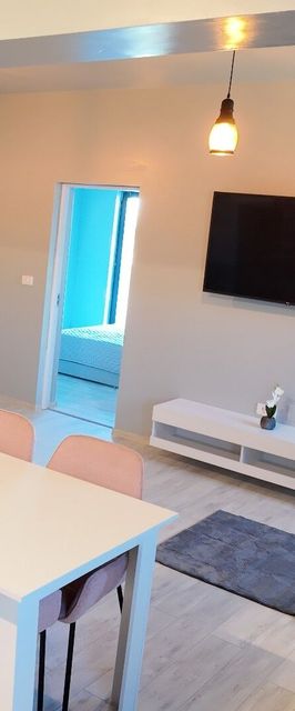 Apartament via Carmina Vladimirescu