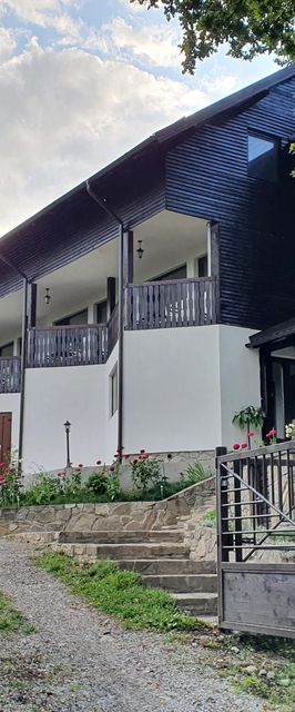 Pensiunea Sara pe Deal Grozăvești