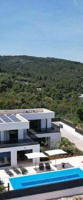 Villa Olynthia Rogac