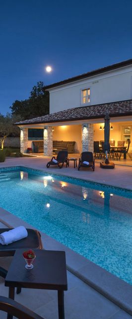 Villa Villa Casa Lori s bazenom i whirlpoolom Nova Vas