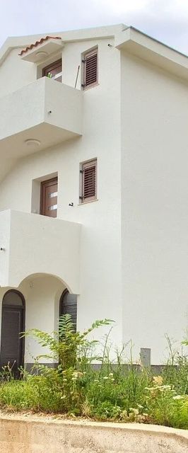 Apartmani Nana Baska