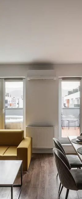 Skylark | Oslo Penthouse with Jacuzzi & Mountain Brașov