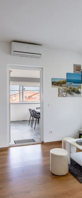 Apartmanok Parkolóhellyel Vir - 25015