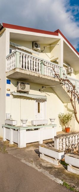 Apartments Papic Vrsi