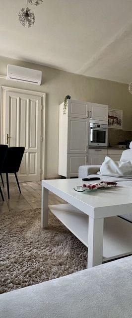  City Centre Piac View Apartment