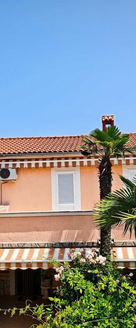 Ház Családok Részére Parkolóhellyel Gabonjin, Krk - 25035 Gabonjin