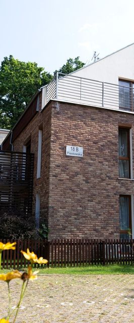 Apartament IKAR z własnym ogródkiem, blisko plaży Rewal  