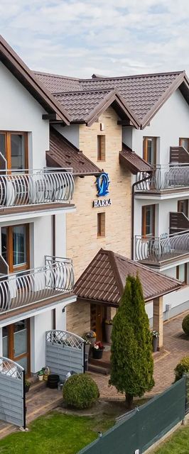 Barka Pokoje i Apartamenty Karwia