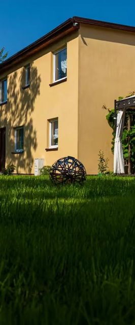 Dom z podgrzewanym Basenem w Stegna-Popowo