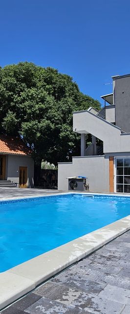 Apartments Relax Karin Gornji