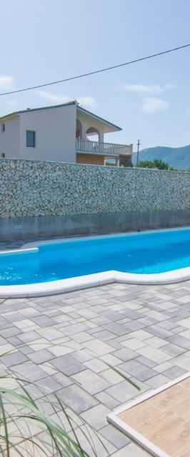 Apartmanok Családok Részére Medencével Kostanje, Omis - 25072 Kostanje