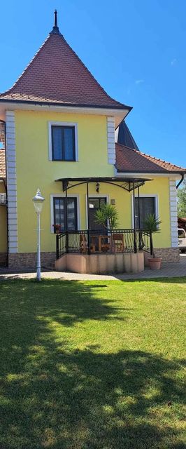 Udvaros Villa Balatonlelle