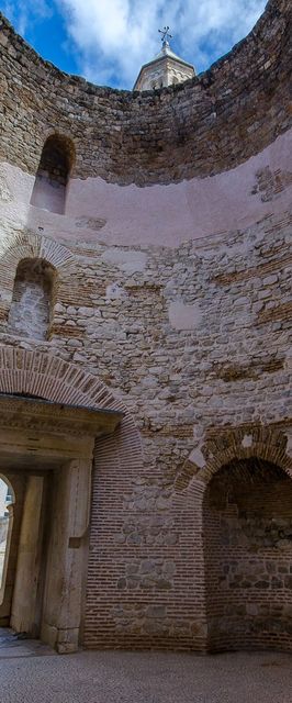 Apartment Lapis Split