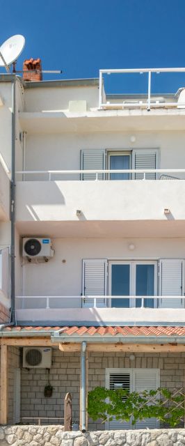 Apartments With Parking Space Hvar - 25144