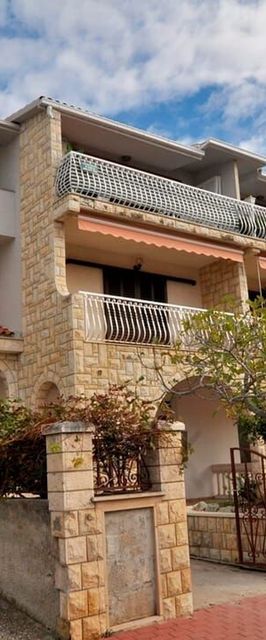Apartmanok Parkolóhellyel Makarska - 25161