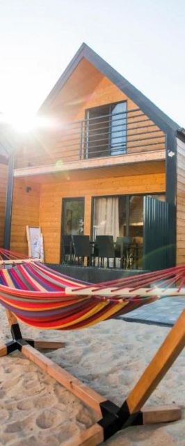 Huśtawka i Hamak - Domki z Basenem Ustka