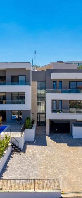 Villa Rova – Apartment with Balcony Malinska