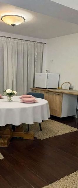 Yellow Apartment Iași