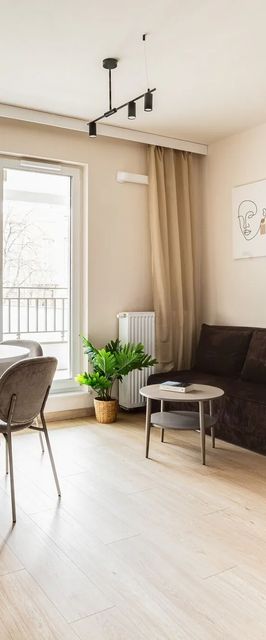 Kamienica przy kinie - Blisko MTP Poznań