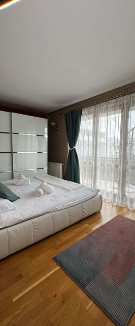 Apartament situat central, cu terasă spațioasă București