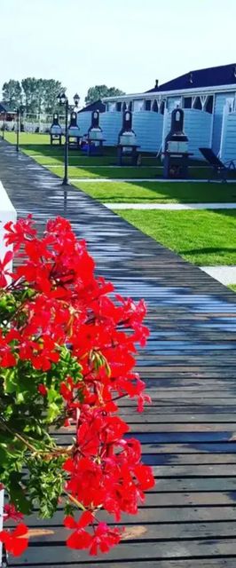 Domki Słoneczny Fiord Bobolin