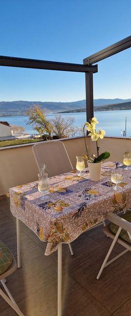 Apartment By the sea Čižići