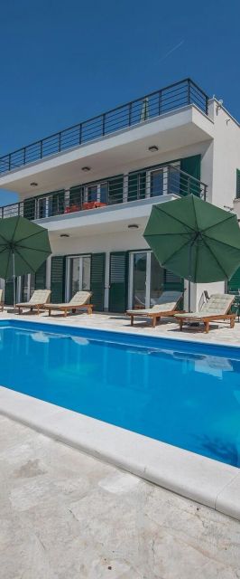 Ház Családok Részére Medencével Makarska - 25219