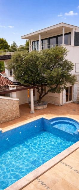 Ház Családok Részére Medencével A Tenger Mellett Sutivan, Brac - 25260 Sutivan