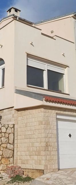 Apartmanok Parkolóhellyel Pag - 25319