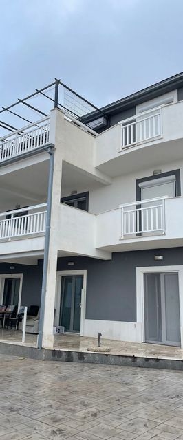 Apartmanok Parkolóhellyel Stanici, Omis - 25362 Stanići
