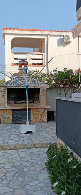 Apartmanok Parkolóhellyel Vir - Lozice, Vir - 25367 Vir - Lozice