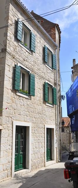 Apartmanok és Szobák Internet Hozzáféréssel Split - 25379