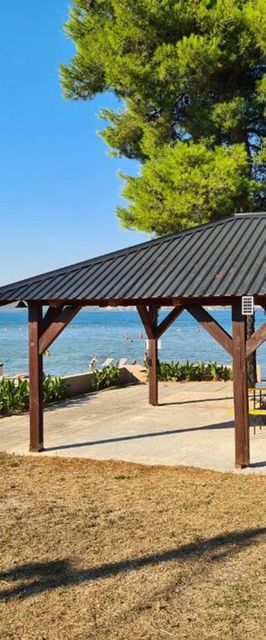 House Beachfront Delight Nevidane