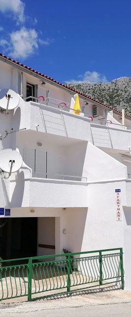 Apartments With Parking Space Igrane, Makarska - 24696 Igrane