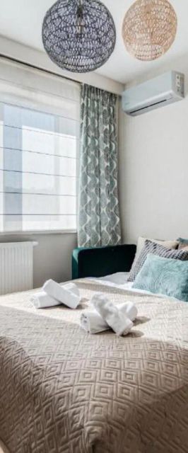 Jutrzenki 68a - dwupokojowy apartament z balkonem, parking - Wrocław - Fair Rentals