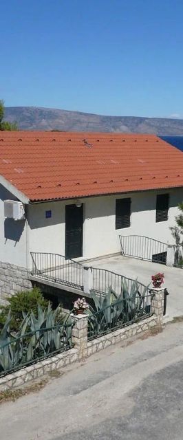 Apartments By The Sea Jelsa, Hvar - 25835 Jelsa
