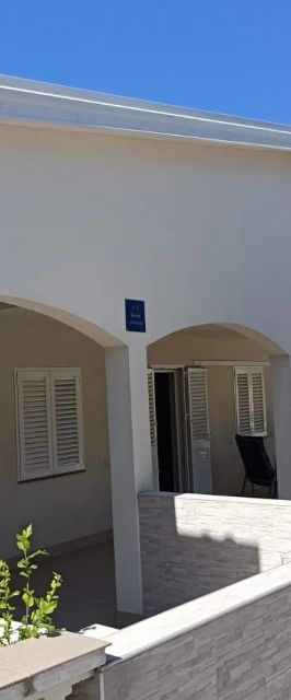 Family Friendly Seaside Apartments Vir - 26984