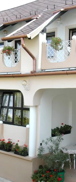 Bor Apartmanház Gyenesdiás