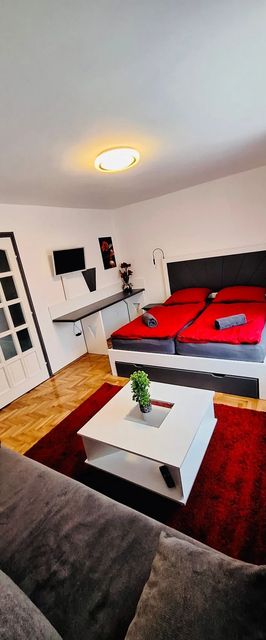 Iskolakert Apartman Sárospatak