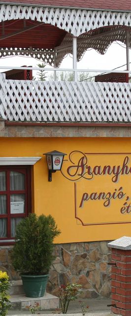 Aranyhordó Panzió és Étterem Pere