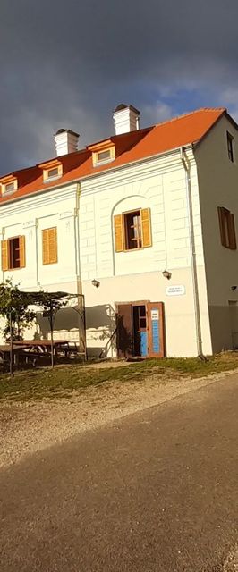 Köveskál Panzió Köveskál