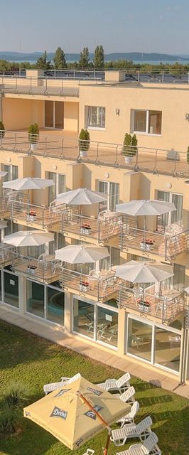 Két Korona Konferencia és Wellness Hotel Balatonszárszó