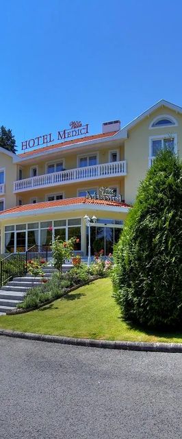 Villa Medici Hotel és Étterem Veszprém
