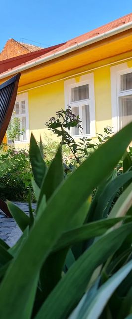 Kert Panzió Sárospatak