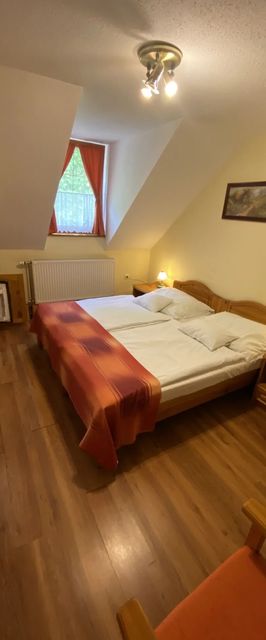 Várkapu Panzió Sárvár